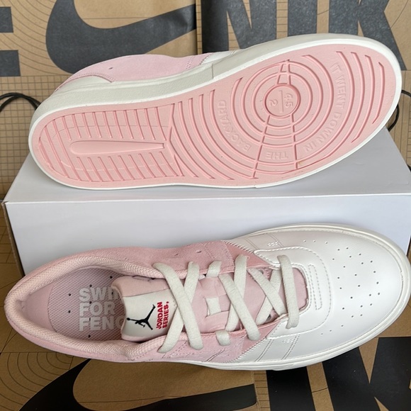 JORDAN SERIES.03 ‘Atmosphere’ WMNS - Picture 5 of 16